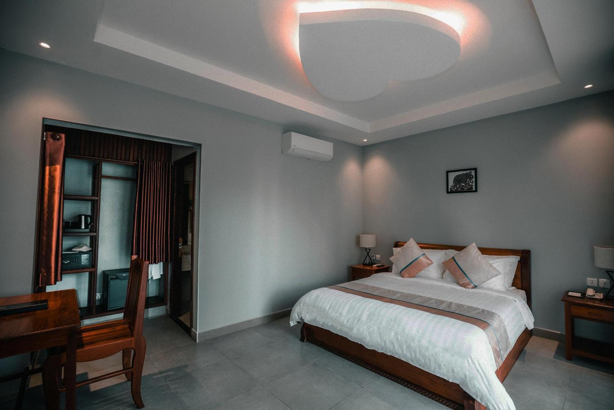 Sokchea Kampot Hotel Esterno foto